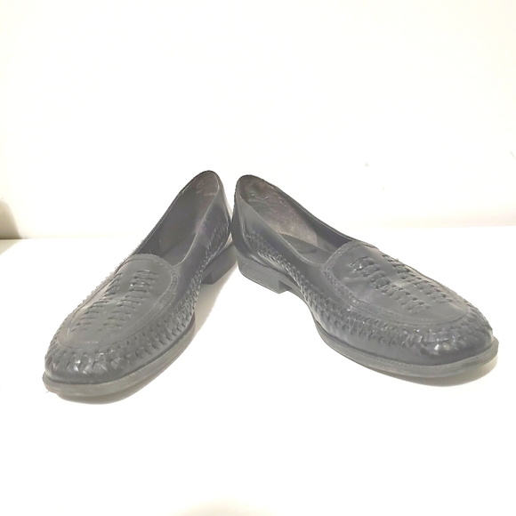 Tradition Shoes - ♣️Black Leather Loafers Sz 9